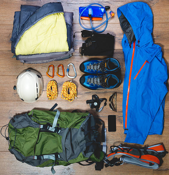 Abbigliamento Tecnico Da Montagna - Fotografie stock e altre immagini di  Alpinismo - Alpinismo, Attrezzatura da arrampicata, Attrezzatura - iStock