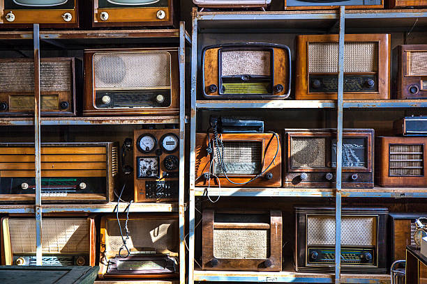 istock Old Radios on a Store Shelfs 539271597