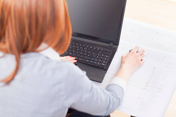 istock Businesswoman working on laptop 539305913