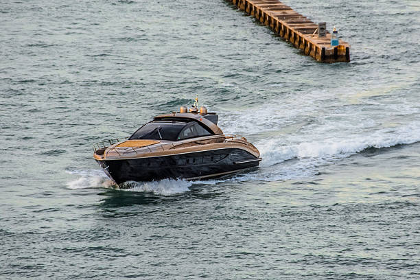 istock Motorboat Speeding Up 539307001