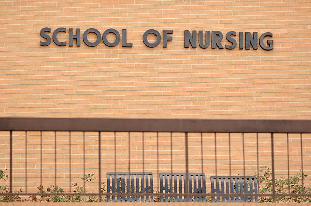 istock School of nursing sign 539341076