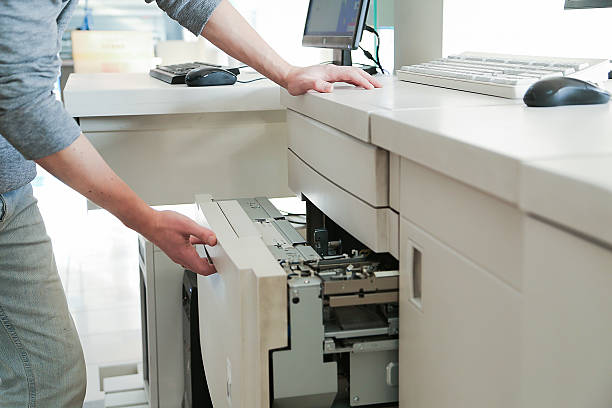 máquina de impressão digital - print computer printer printout push button imagens e fotografias de stock