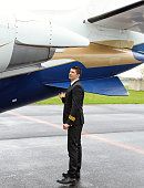 junge-pilot-die-jet-engine-exhaust.jpg?b=1&s=170x170&k=20&c=LajwV8ZxqNSB9FAhJH-GCIbnfQNkDzMbfAZNEFRSEYA=