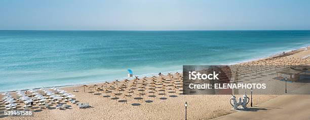 Sabbia Dorata Spiaggia Sul Mar Nero A Varna Bulgaria - Fotografie stock e altre immagini di Bulgaria