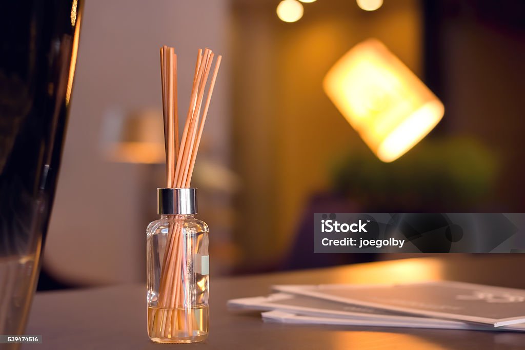 Reed Diffusor gehobenen Luxus-Zimmer - Lizenzfrei Duftölzerstäuber Stock-Foto