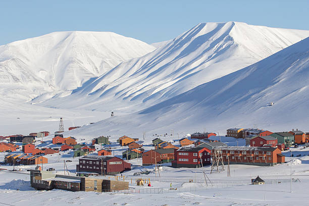 istock Mountains tower over Longyearbyen, Svalbard . Norway 539474600