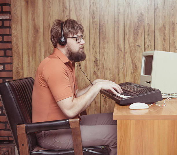 istock Funny 1980s man playing synthesizer DAW 539482196