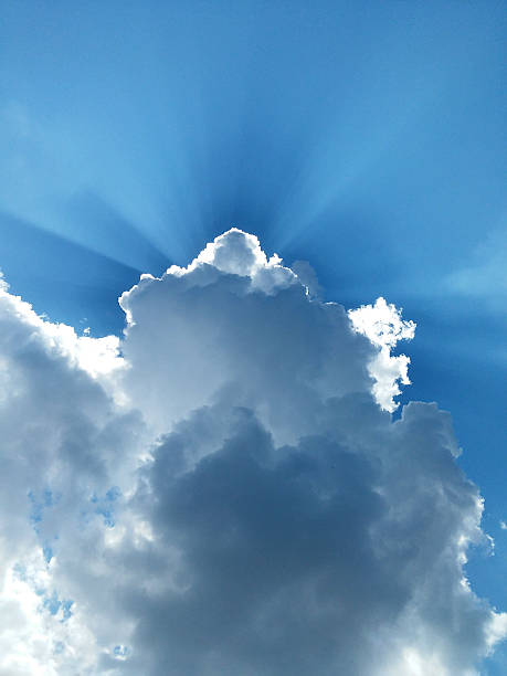 istock Majestic Glowing Sunrise 539640814
