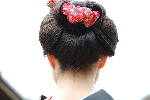 istock Traditional Japanese hairstyle in Edo period 539672330