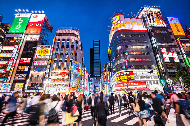 nachtleben in tokio, japan - tokyo prefecture street night japan stock-fotos und bilder