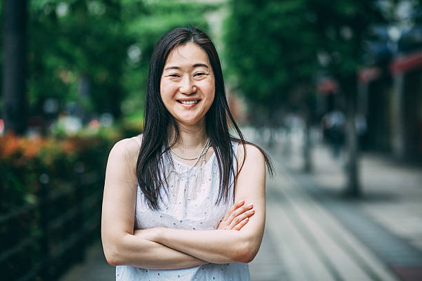 istock Smiling Japanese woman 539682594