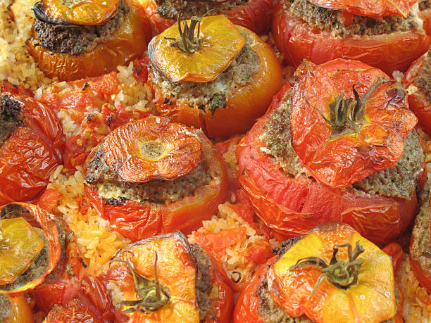 świeże tomatos zdjęć - stuffed tomato zdjęcia i obrazy z banku zdjęć