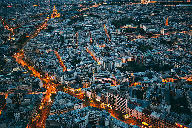 городской пейзаж парижа - city night cityscape aerial view стоковые фото и изображения
