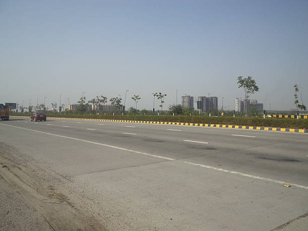 istock Yamuna Expressway connecting Delhi and Agra 539817402