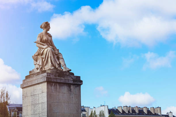 Statue Marseille, column on place de la Concorde
