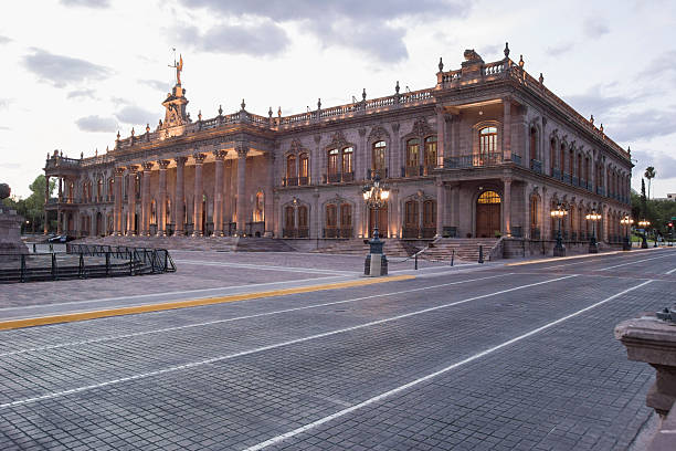 дом правительства - nuevo leon стоковые фото и изображения