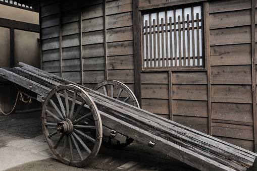 Niguruma is a traditional cart of Japan. It is a wooden, big wheels is characterized.