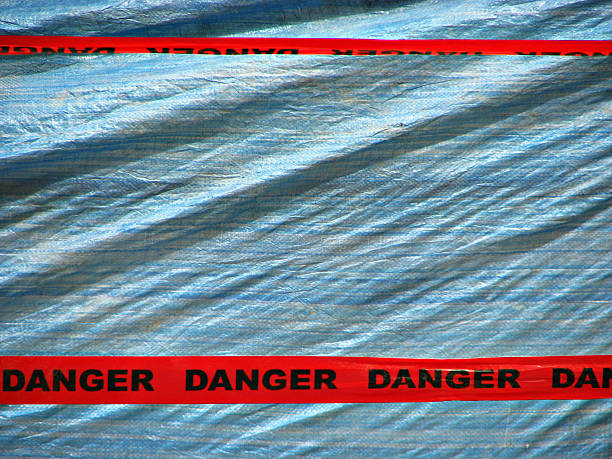 nastro rosso pericolo - warning sign audio foto e immagini stock