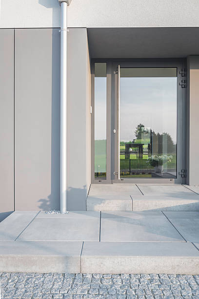 istock Modern villa with glass front doors 539979914