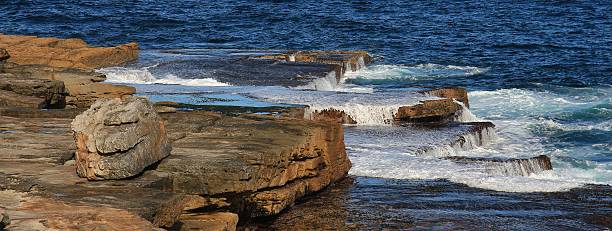 scena maroubra beach, sydney - maroubra beach foto e immagini stock