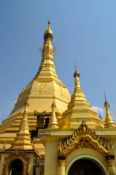 Sule Pagoda in Yangon golden Sule Pagoda in Yangon, Myanmar sule pagoda stock pictures, royalty-free photos & images