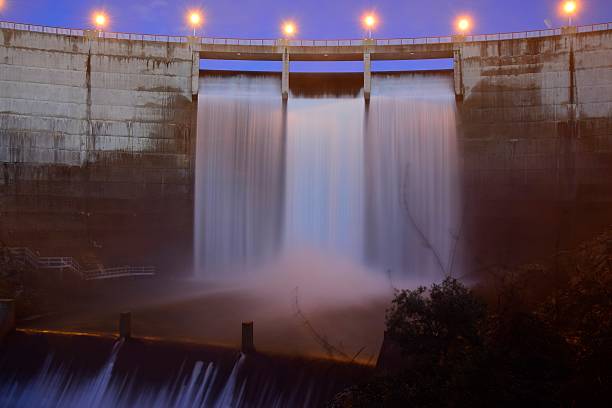 istock Dam / Embalse / Barrage / Waterfall in Segovia (Pontón Alto) 540197544