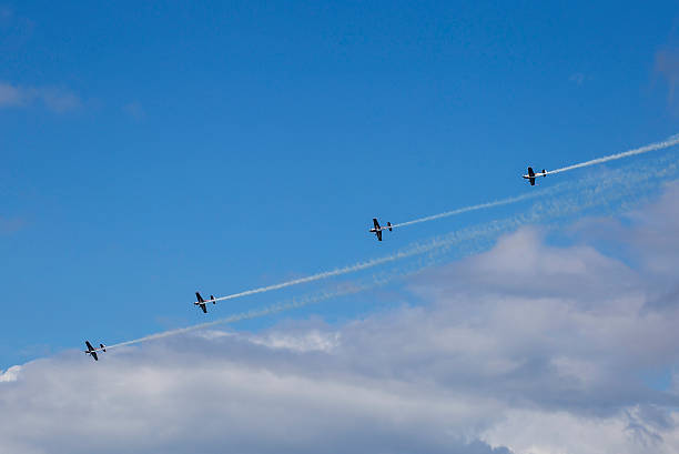 torquay airshow - fomration stock-fotos und bilder