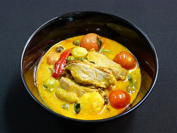 Photo of gaeng phed ped yang  red curry with roast duck 7