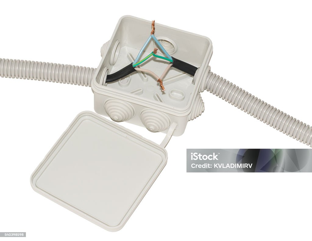 Caja De Conexiones De Cableado Eléctrico Con Cables Foto de stock y más  banco de imágenes de Cable - iStock