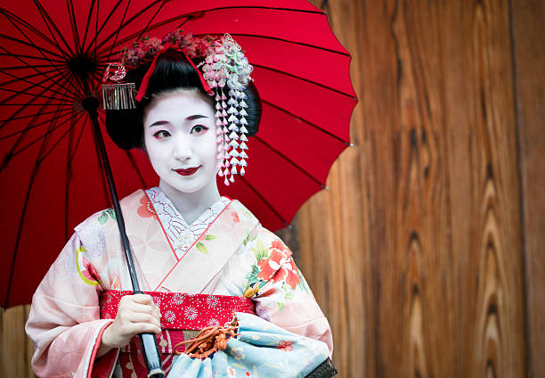 istock Beautiful geisha outdoors 540514230