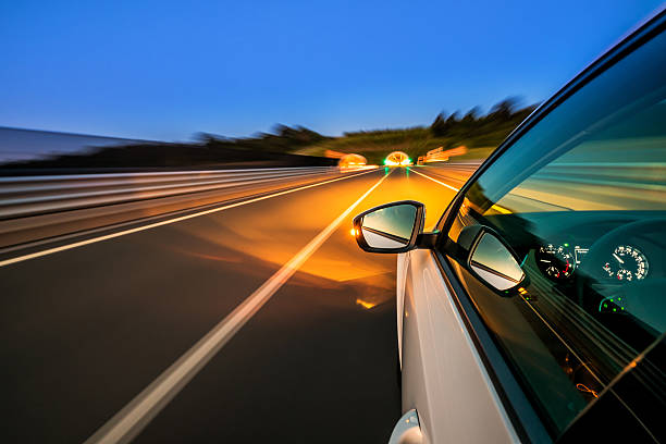 jazda na autostrady - country road tunnel tree road zdjęcia i obrazy z banku zdjęć