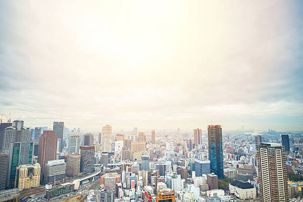 vista panorámica de la ciudad de ojo de pájaro horizonte vista aérea con amanecer - región de kinki fotografías e imágenes de stock