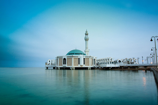 Floating is a modern mosque built on the edge of the beach, Corniche Jeddah in Saudi Mosque, and called officially Rahma Mosque name. This mosque is the most mosques in Jeddah visit, especially among Muslims in the East Asian pilgrims. The mosque was built a fantastic and modern way that mixes the old and the contemporary Islamic art, where it was built with the latest technology, equipment, sound systems and sophisticated lighting. And it frequented the mosque extravaganza which was built on the Red Sea coast, a large number of visitors and tourists to pray and enjoy the outside Bmnzerh and procedure, in order to contain a large number of designs interiors and distinctive, it accommodates a large number of worshipers, as it is equipped with the latest ergonomic worship halls. This preferably visitors and tourists visit the mosque dawn or at sunset, it adorns the mosque Boadwaih glittering city of Jeddah, and gives direct panoramic view of the Red Sea pleasant atmosphere relaxed and calm.