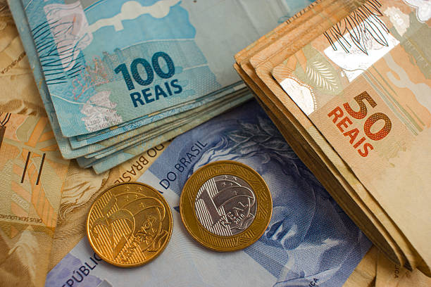 istock Notes and Coins of Brazil 540828554