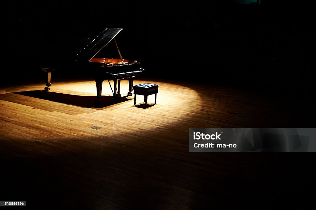 piano à queue  - Photo de Piano libre de droits