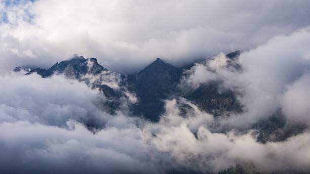 istock Mountain View From Annapurna Circuit Trail 540960482