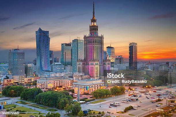 Warschau Stockfoto und mehr Bilder von Warschau - Warschau, Stadtsilhouette, Modern