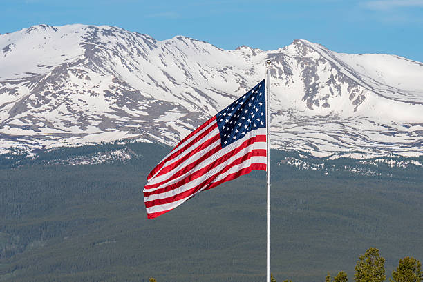istock United States Flag in front of Mt. Massive 540998412