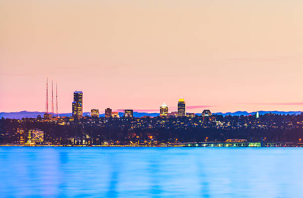 istock Bellevue cityscape with reflection on lake. 541118582