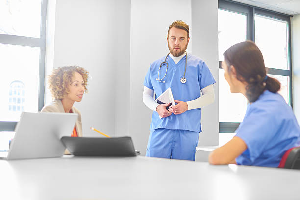 istock hospital staff meeting 541124930