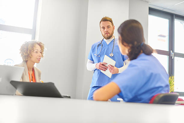 istock hospital staff meeting 541125044