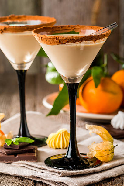istock Irish cream liqueur in a glass 541128856