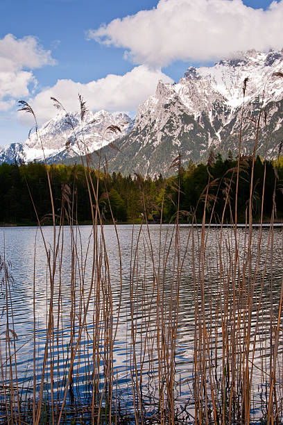 lautersee lake and snowy karwendel mountain range at mittenwald - lautersee lake imagens e fotografias de stock