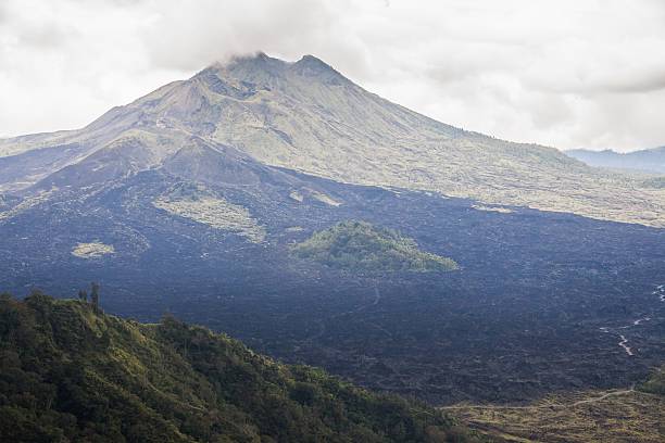 istock Holiday in Bali - Kintamani Volcano 541266100