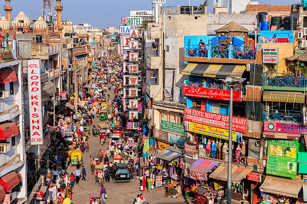 cidade-main bazar, do paharganj, nova délhi, índia - delhi - fotografias e filmes do acervo