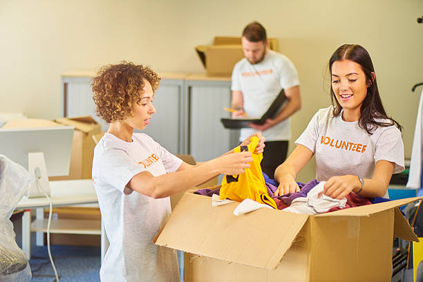 istock clothing charity helpers 541306954