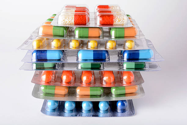pillole - 2 - capsule vitamin pill red lecithin foto e immagini stock