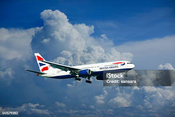 Photo libre de droit de British Airways Airbus A320 banque d'images et plus d'images libres de droit de British Airways - British Airways, Avion, Aile d'avion