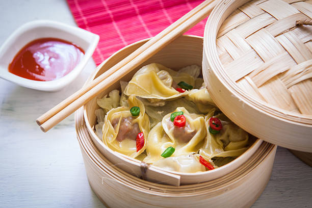 istock Chinese food on steam 541584156