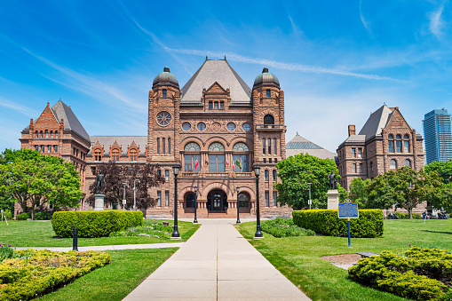 Edificio de la asamblea legislativa de Ontario al Queens Park en Toronto, Ontario, Canadá photo